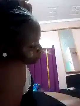 slender-qwene online show from October 15, 5:46 pm