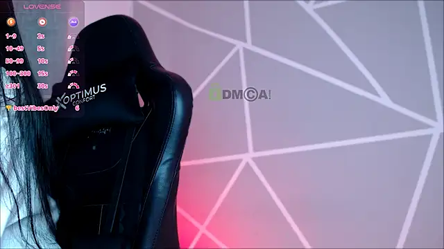 lilylouisee online show from December 3, 5:23 pm