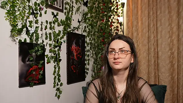 Snapshot of NaughtYHomemadE chatting on October 26, 8:26 pm NaughtYHomemadE online show from October 26, 8:26 pm