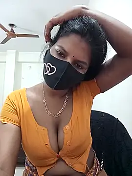 Snapshot of Anusri- chatting on December 17, 8:15 pm Anusri- online show from December 17, 8:15 pm