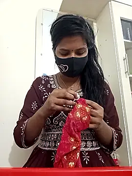 Snapshot of Anusri- chatting on January 14, 11:27 am Anusri- online show from January 14, 11:27 am