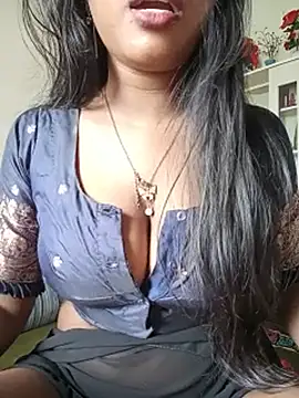 Snapshot of Anusri- chatting on June 23, 7:17 am Anusri- online show from June 23, 7:17 am