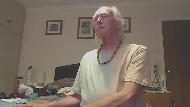 WaverlyKernow online show from March 21, 2:51 pm