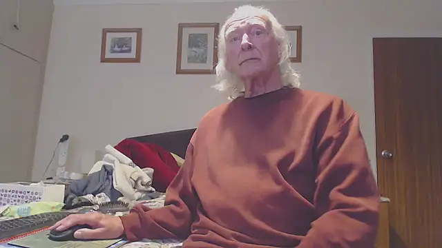 WaverlyKernow online show from September 15, 10:15 am