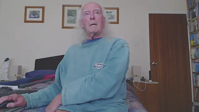 WaverlyKernow online show from March 25, 3:29 pm