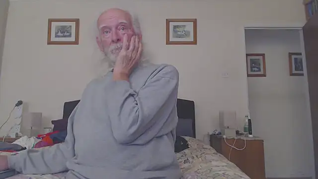WaverlyKernow online show from May 19, 1:39 pm