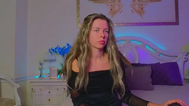 Real Tini online show from October 17, 11:46 am