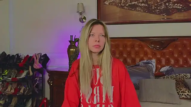 Real Tini online show from February 28, 7:09 am