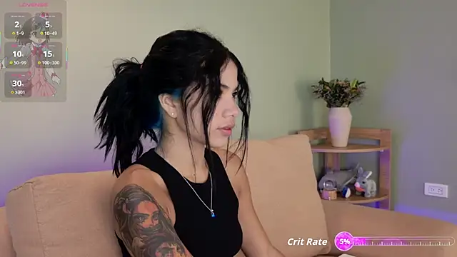 were-Naughty online show from November 17, 3:18 pm