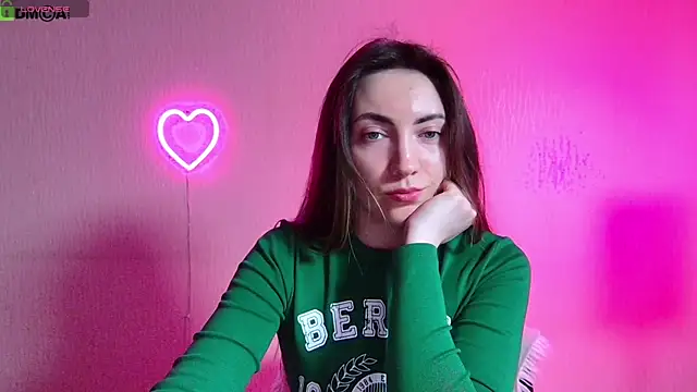 cute  angell online show from May 18, 4:35 pm