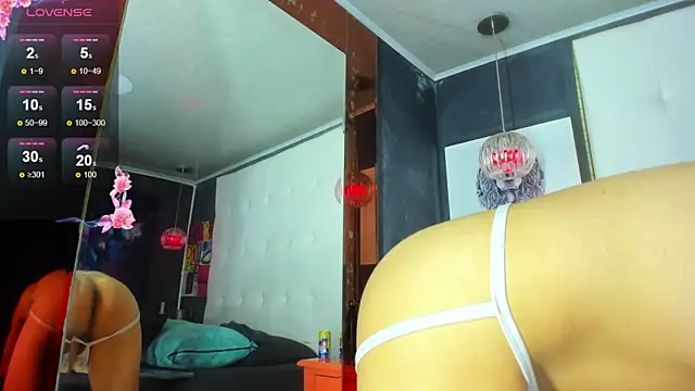 ElianFoxter online show from October 13, 10:32 pm