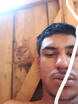 Snapshot of fernandes_v chatting on December 31, 3:53 pm fernandes v online show from December 31, 3:53 pm