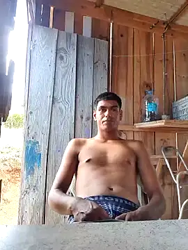 Snapshot of fernandes_v chatting on February 9, 4:29 pm fernandes v online show from February 9, 4:29 pm