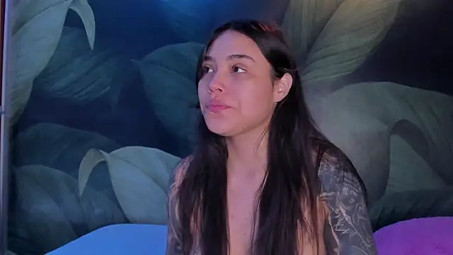 Snapshot of sweett_dirty chatting on October 25, 12:13 pm sweett dirty online show from October 25, 12:13 pm