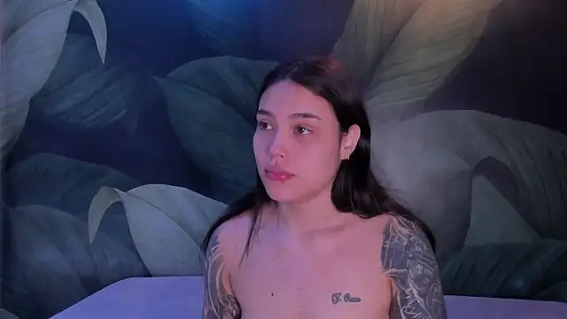 Snapshot of sweett_dirty chatting on December 1, 12:21 pm sweett dirty online show from December 1, 12:21 pm