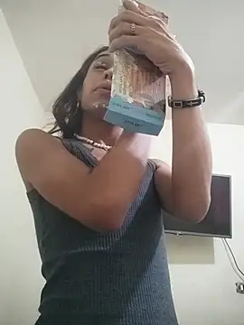 pretty ariiel online show from June 30, 6:53 pm