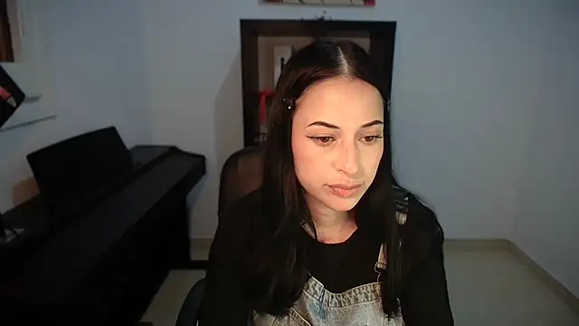 Windy butterfly online show from October 13, 6:19 pm