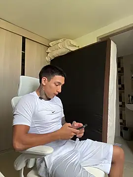 sendfer online show from November 4, 8:41 pm