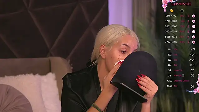 VictoriaMorrone online show from February 6, 12:00 am