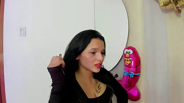 Snapshot of _shantal_smith chatting on March 13, 4:12 pm shantal smith online show from March 13, 4:12 pm