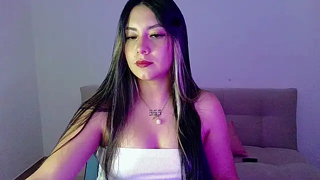 Snapshot of Lia_14_ chatting on April 21, 11:40 pm Lia 14 online show from April 21, 11:40 pm