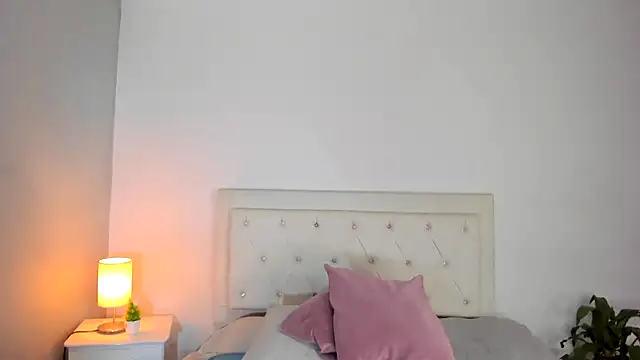 MELISSA ALVAREZ online show from November 1, 9:22 am