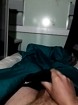 Snapshot of Jeje25000besac chatting on February 14, 12:40 am Jeje25000besac online show from February 14, 12:40 am