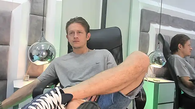 AnthonyAlso online show from October 8, 8:17 pm