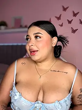 Snapshot of Emily_cooper20 chatting on January 6, 1:53 am Emily cooper20 online show from January 6, 1:53 am