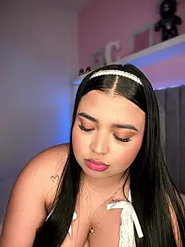 Snapshot of Emily_cooper20 chatting on January 10, 2:02 am Emily cooper20 online show from January 10, 2:02 am