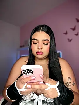 Snapshot of Emily_cooper20 chatting on January 12, 12:38 am Emily cooper20 online show from January 12, 12:38 am