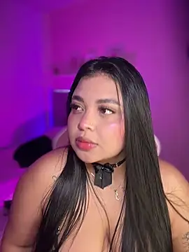 Snapshot of Emily_cooper20 chatting on March 20, 1:32 am Emily cooper20 online show from March 20, 1:32 am