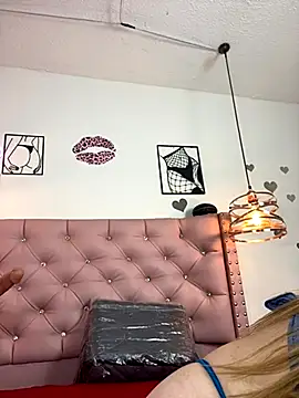 Snapshot of antonella87 chatting on September 23, 11:30 pm antonella87 online show from September 23, 11:30 pm