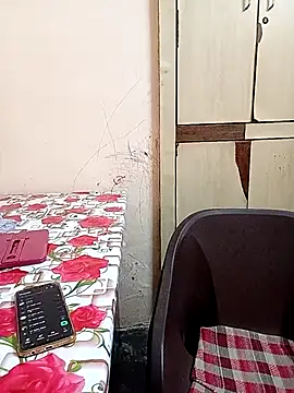 Snapshot of reemacouple007 chatting on September 23, 7:33 am reemacouple007 online show from September 23, 7:33 am