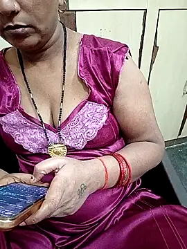 Snapshot of reemacouple007 chatting on October 8, 4:37 pm reemacouple007 online show from October 8, 4:37 pm