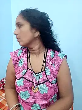 Snapshot of reemacouple007 chatting on October 28, 6:06 am reemacouple007 online show from October 28, 6:06 am