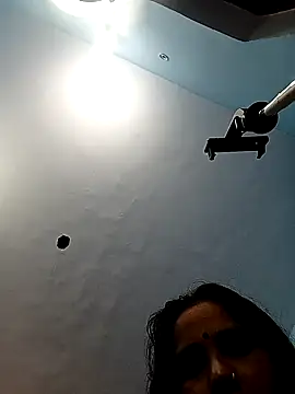 Snapshot of reemacouple007 chatting on October 28, 6:10 pm reemacouple007 online show from October 28, 6:10 pm