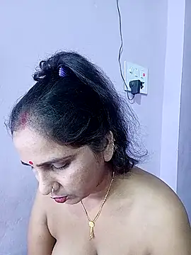 reemacouple007 online show from May 15, 6:37 pm