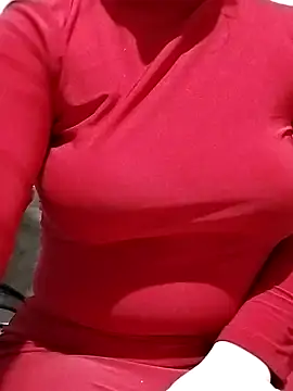 Snapshot of Elaa_Su chatting on December 8, 6:22 am Elaa Su online show from December 8, 6:22 am