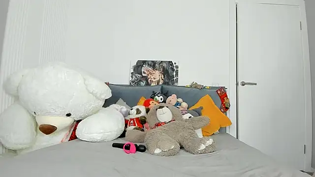 Snapshot of dolly_ll chatting on December 19, 4:24 pm dolly ll online show from December 19, 4:24 pm