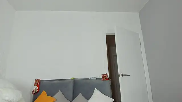 Snapshot of dolly_ll chatting on March 13, 4:34 pm dolly ll online show from March 13, 4:34 pm