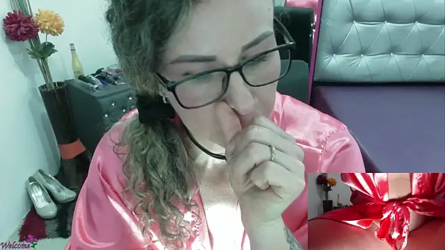 Snapshot of ViickySexy chatting on January 31, 10:52 pm ViickySexy online show from January 31, 10:52 pm