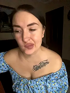 Roxana Bell online show from October 6, 3:42 pm