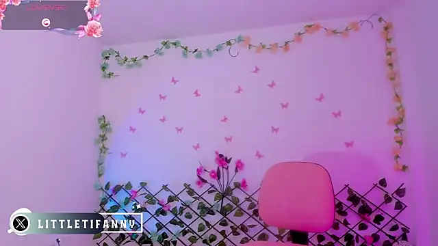 Snapshot of little_tifanny82 chatting on February 9, 1:48 pm little tifanny82 online show from February 9, 1:48 pm