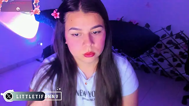 Snapshot of little_tifanny82 chatting on May 5, 8:17 pm little tifanny82 online show from May 5, 8:17 pm