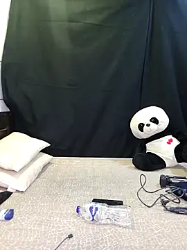 Snapshot of Blossam_07 chatting on February 14, 6:51 pm Blossam 07 online show from February 14, 6:51 pm