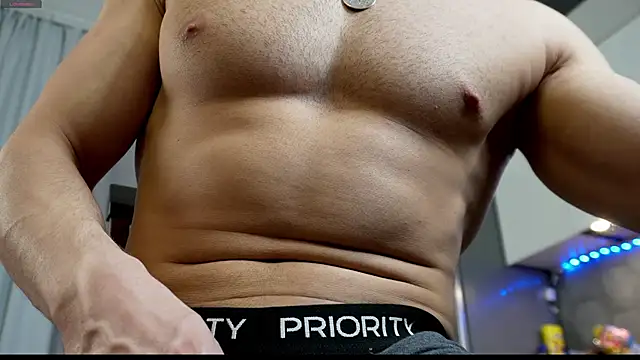 Snapshot of danielkraigforu chatting on December 12, 7:19 am danielkraigforu online show from December 12, 7:19 am