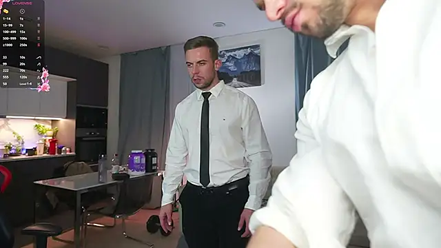 Snapshot of danielkraigforu chatting on November 27, 5:37 pm danielkraigforu online show from November 27, 5:37 pm