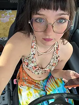 urpuppymoon online show from January 16, 8:24 pm