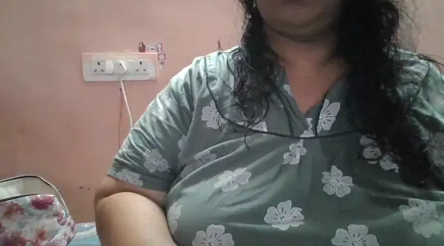 Ravina patil1 online show from January 21, 5:05 am